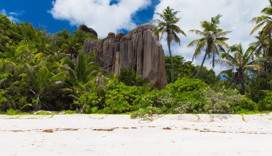 A Traveller’s Guide to Mauritius’ Pristine White Beaches