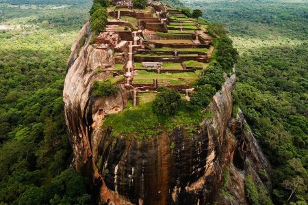India & Sri Lanka Multi-Centre Tour 16 Nights: Enchanting Private Tour, Safari & Beach